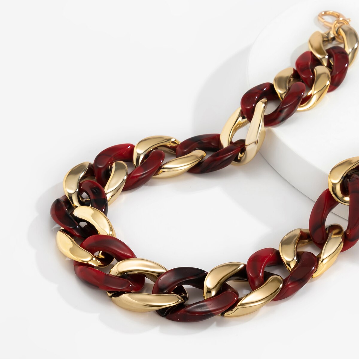 Retro Acrylic Metal Chain